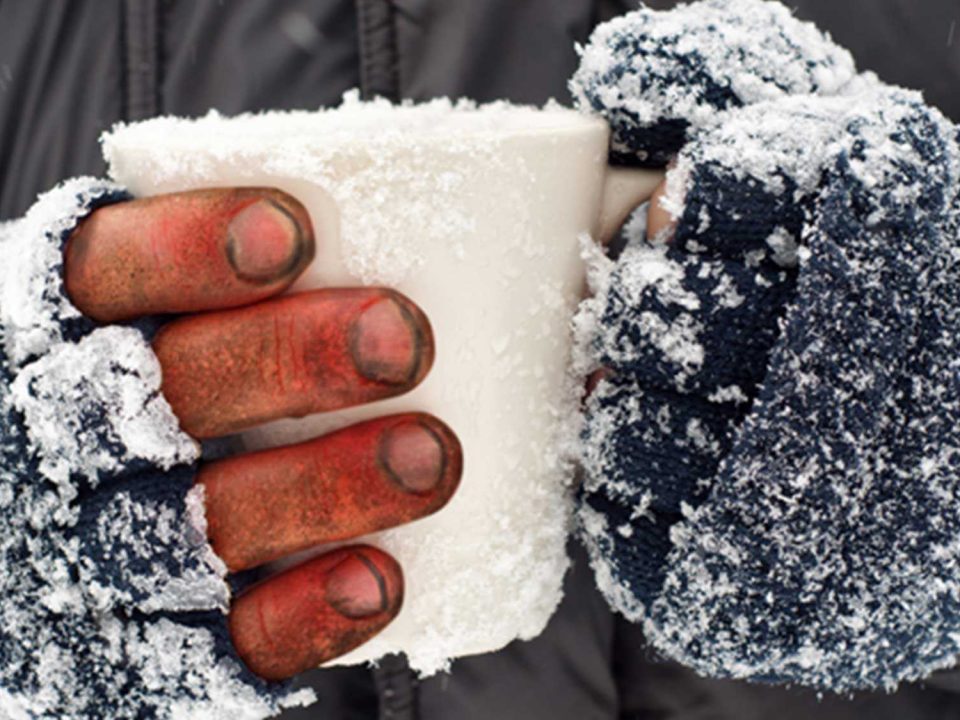 Snowy-hands.jpg